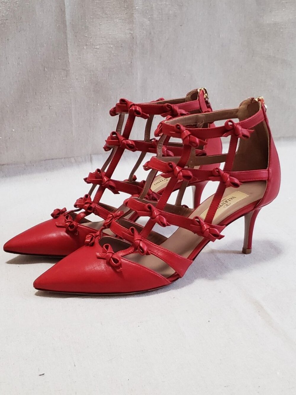 Valentino Garavani Women's Size 8/38 Red French Bow Heel Strappy Leather Shoes